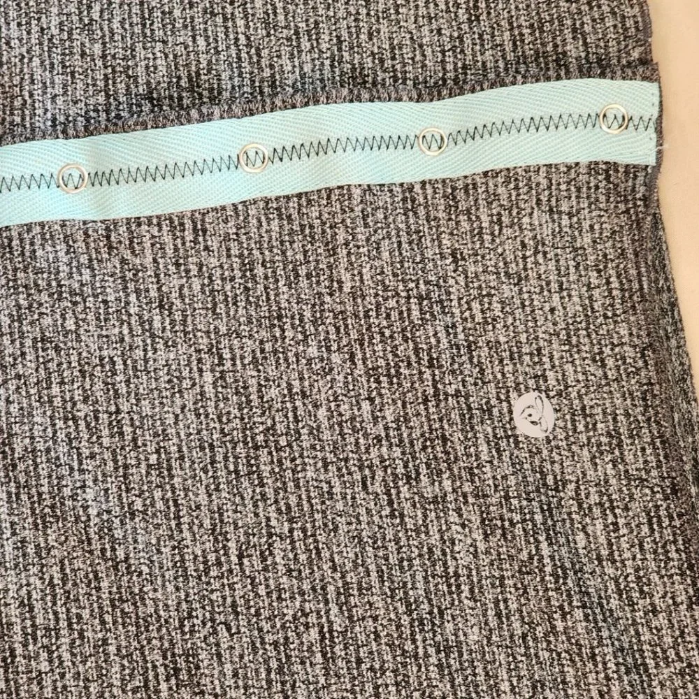 NWOT APANA PAJANI YOGA Infinity Scarf.